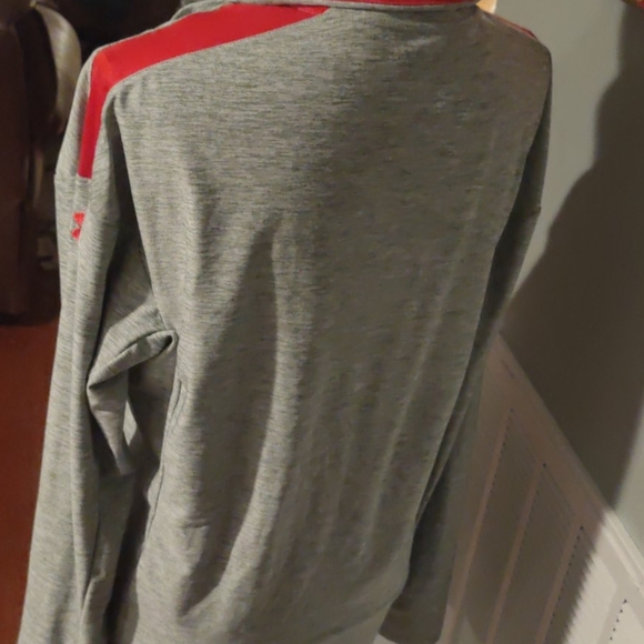 Under Armour Pullover - Picture 3 of 7